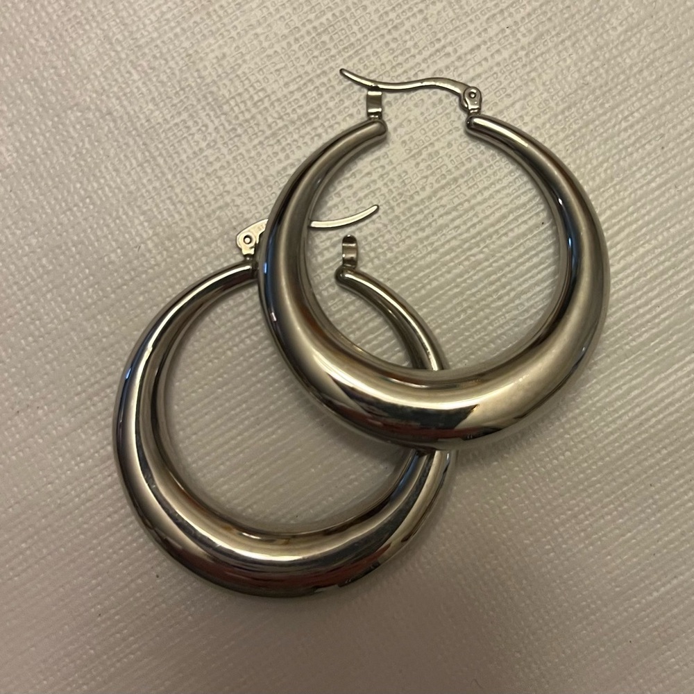 Stainless steel hoop earrings with Intricate Design